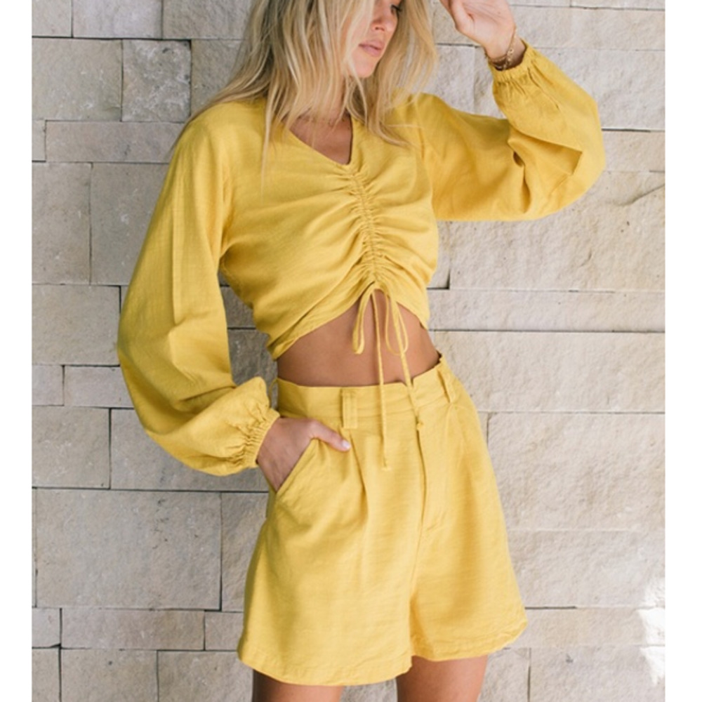 ✨AMUSE SOCIETY ✨ MADE TOO LONG WOVEN TOP